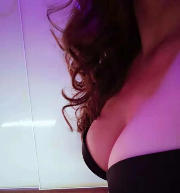 瑶海大屁股喷水熟女