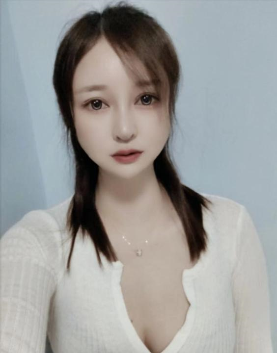 罗湖大蜜桃臀浅浅