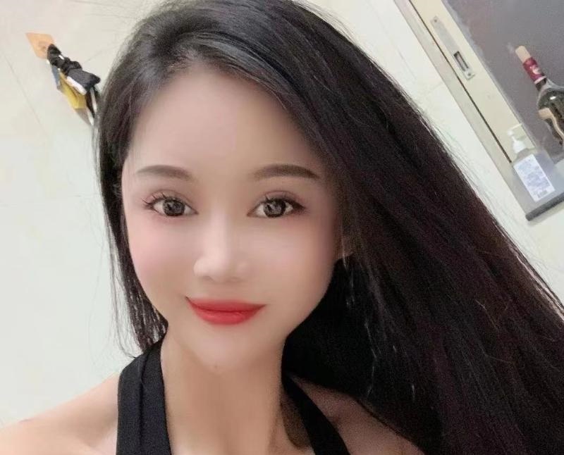 瑜伽老师小腰精