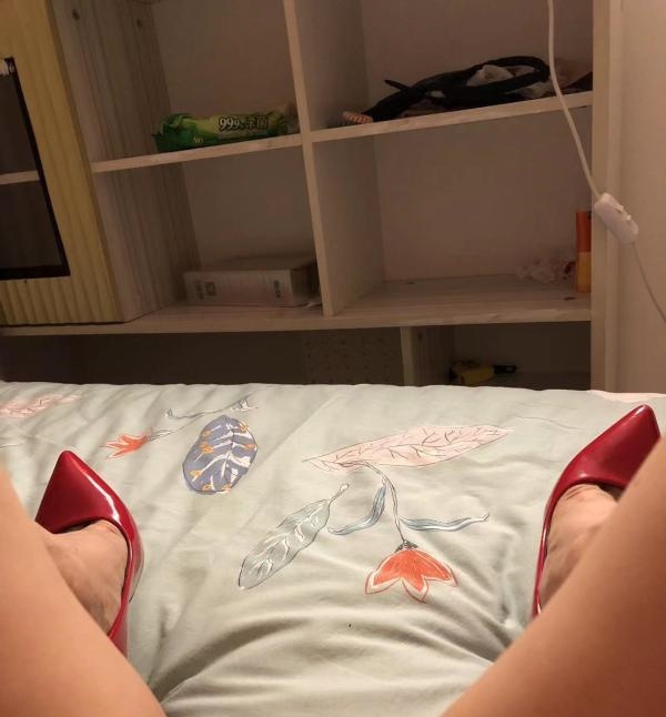红牌楼风情熟妇