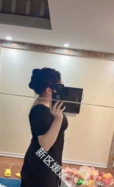 新区大奶小胖妞