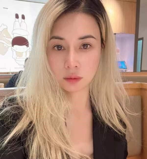 广州混血大胸美女