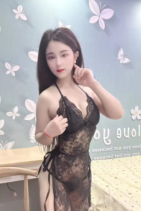 滨江深喉小甜甜