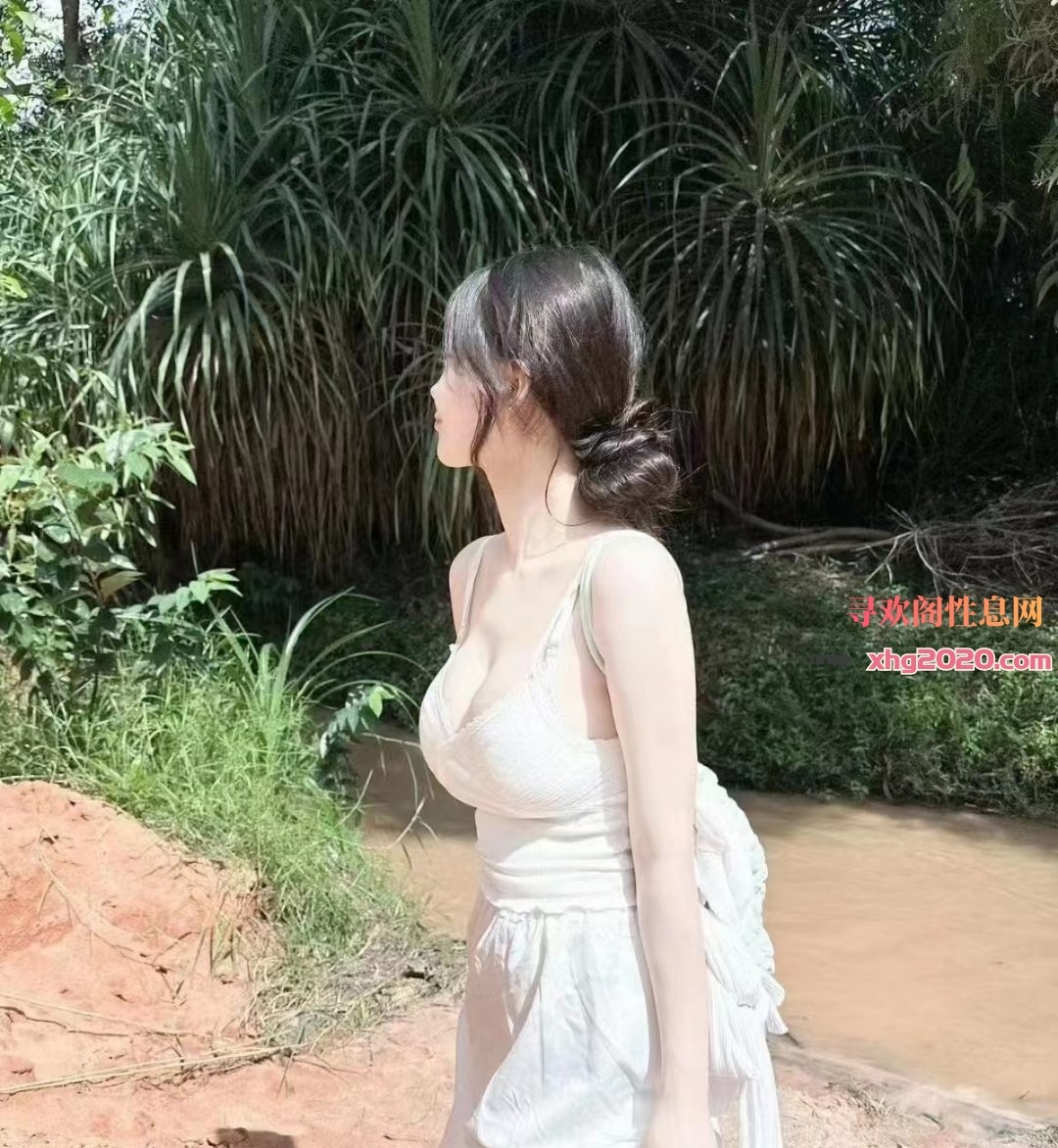 成都金融城大胸妹