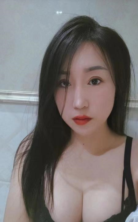 建邺大胸妹子