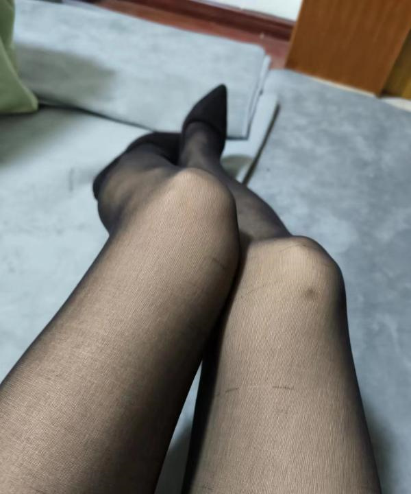 风骚黑丝少妇
