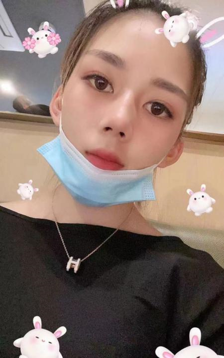 纤细长腿小妹