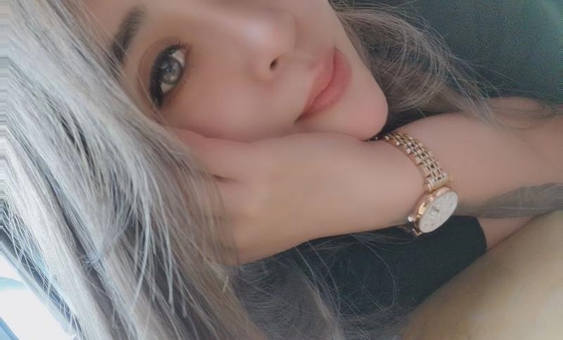 蜀山白冰颜值美女