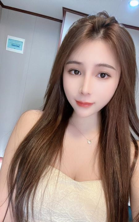 滨江模特梦香