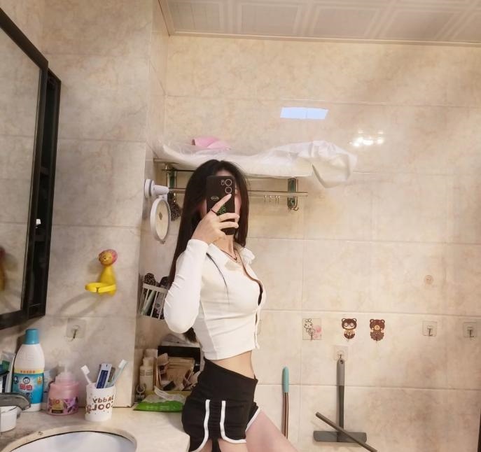 滨江嫩妹