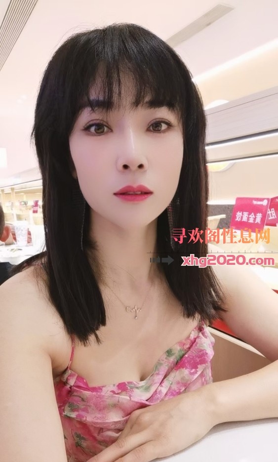 李家村短发美女