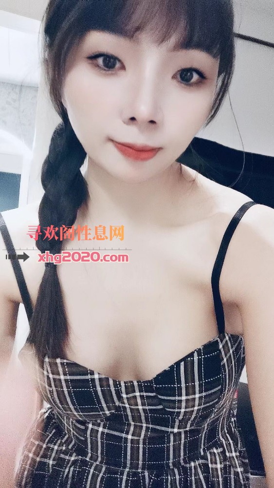 秦淮娇小妹子