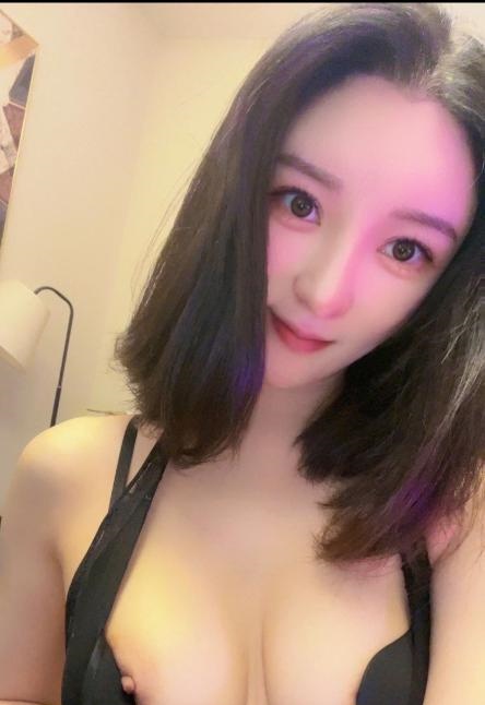 东站颜值少妇