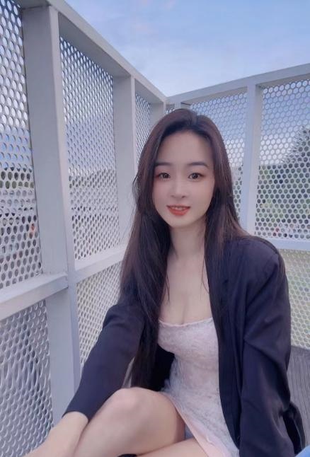 天然美女yoyo