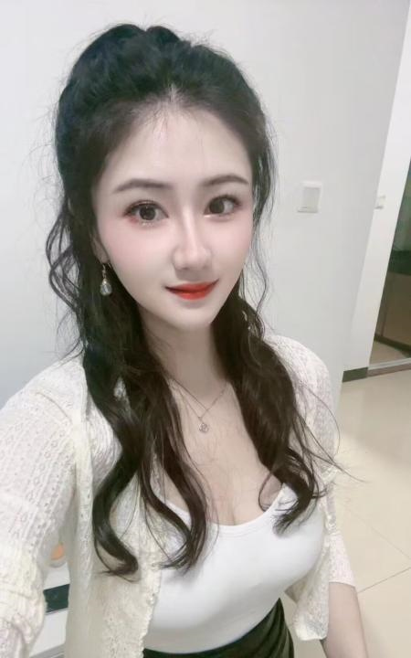 漂亮妹子身材服务好