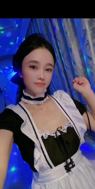 年轻漂亮的妹子
