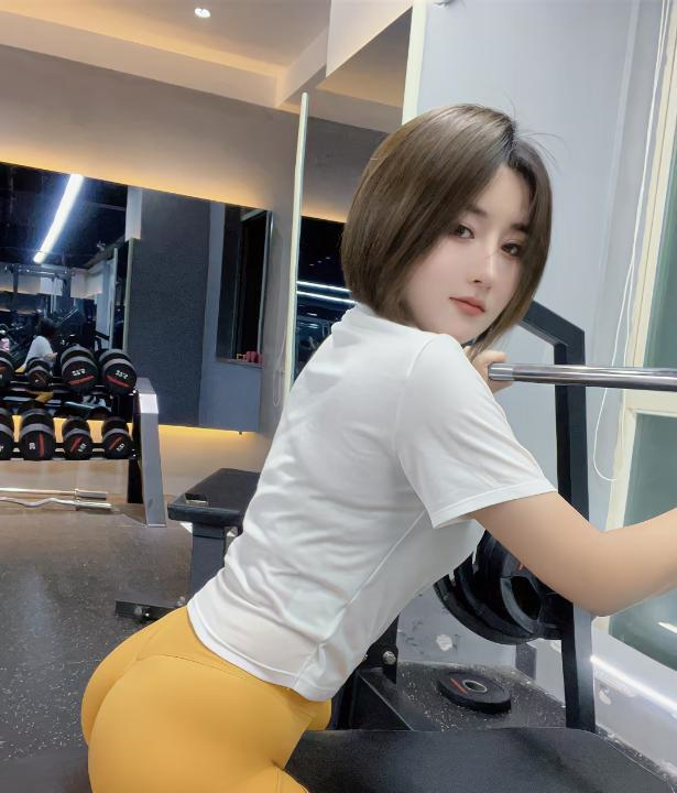 爱妮萧山腰细胸大