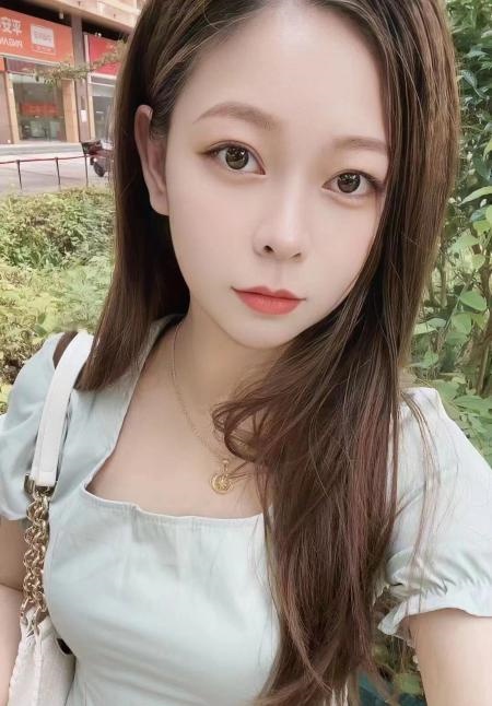 童颜小姐姐小艾