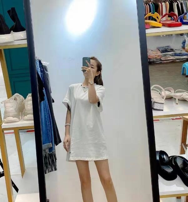 童颜小姐姐小艾