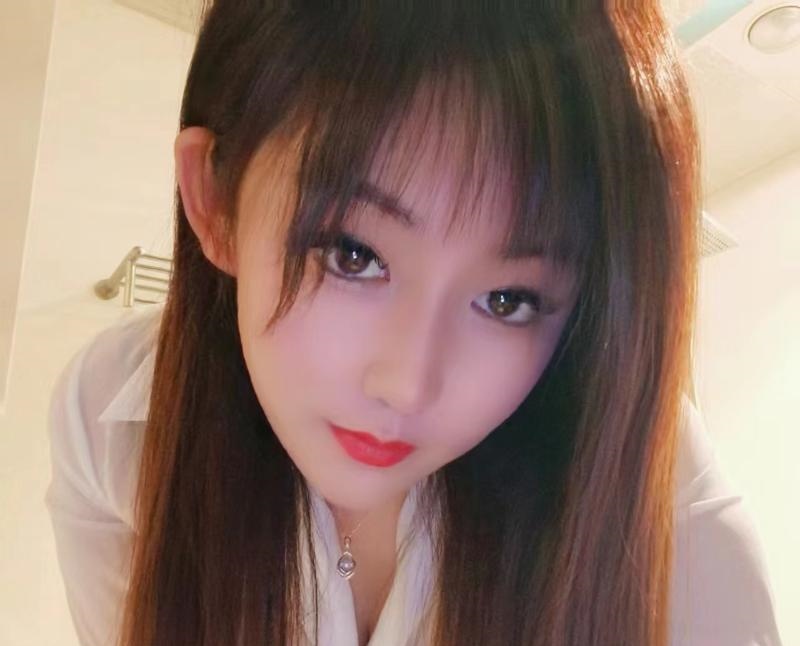 温柔迎合你的小姐姐