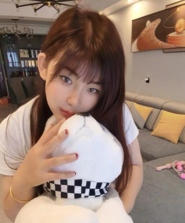 温柔迎合你的小姐姐