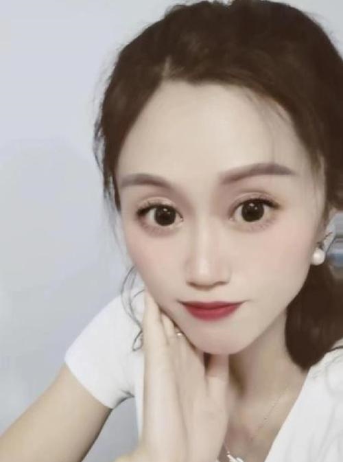 丝足按摩