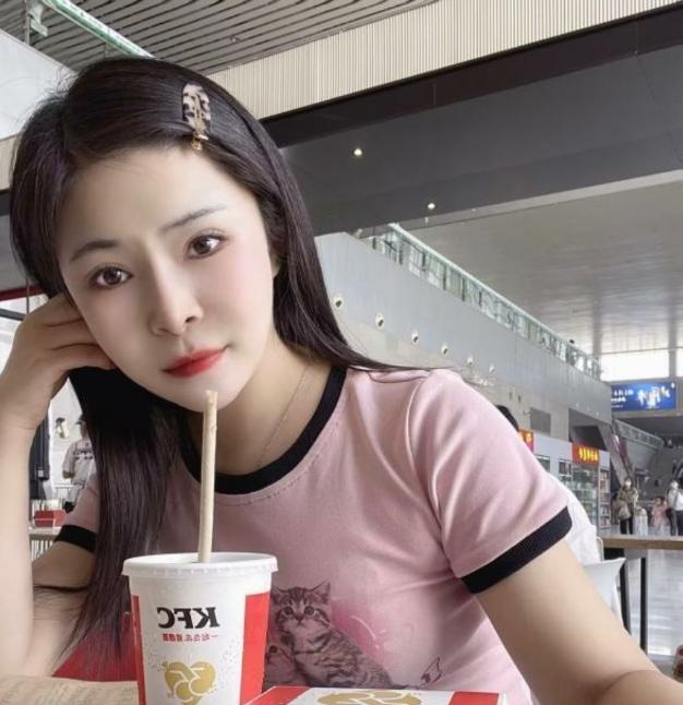 徐汇李朵朵