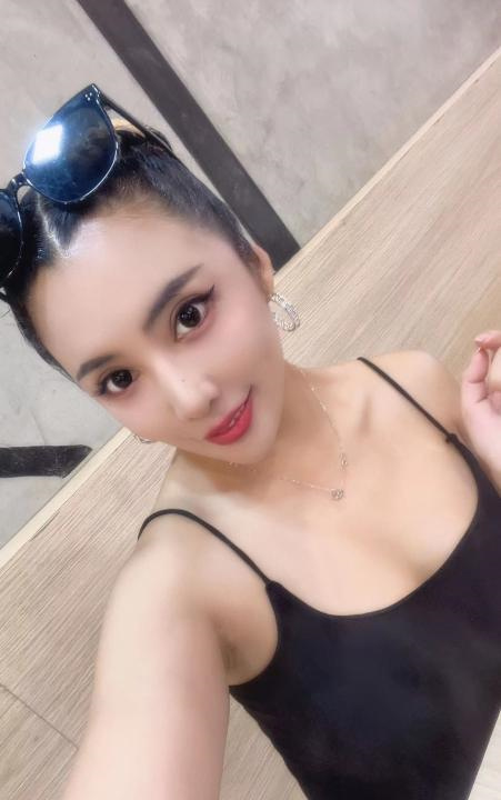 铁西网红脸小姐姐