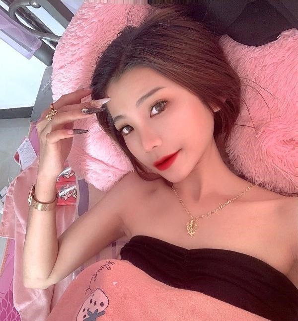 白云居家小仙女
