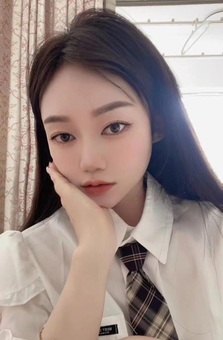 天河华师小馨