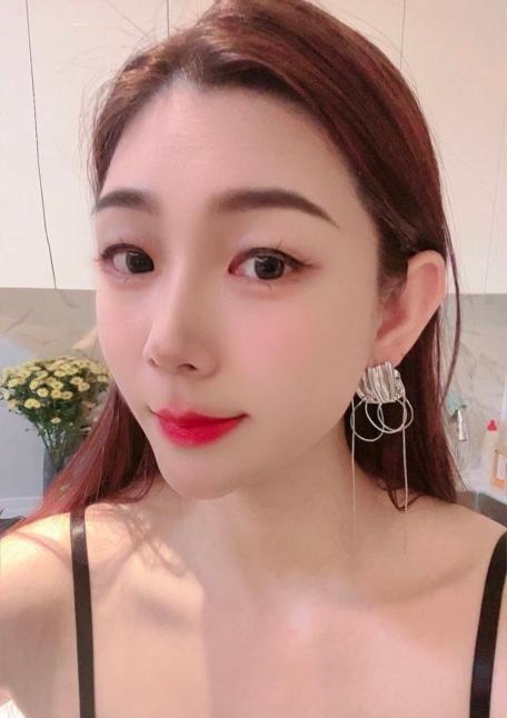 坂田佩佩兼职