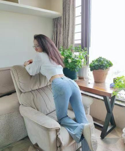 眼镜御姐娜娜姐