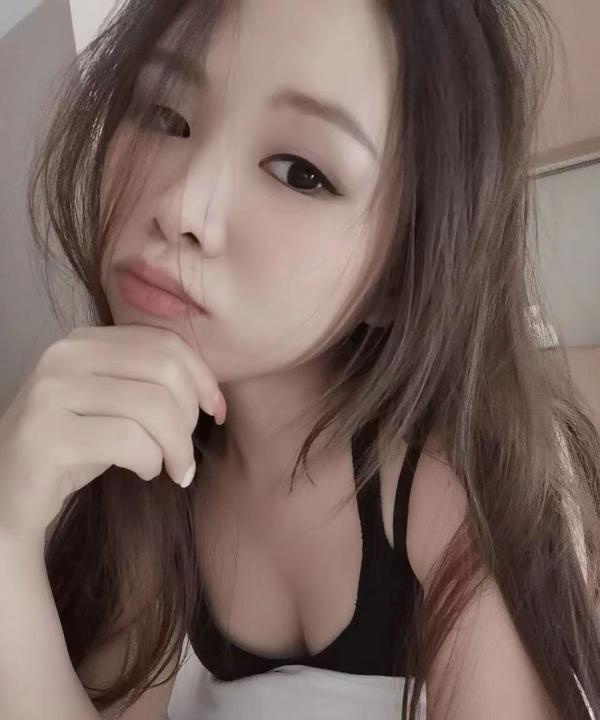 清纯可爱安娜