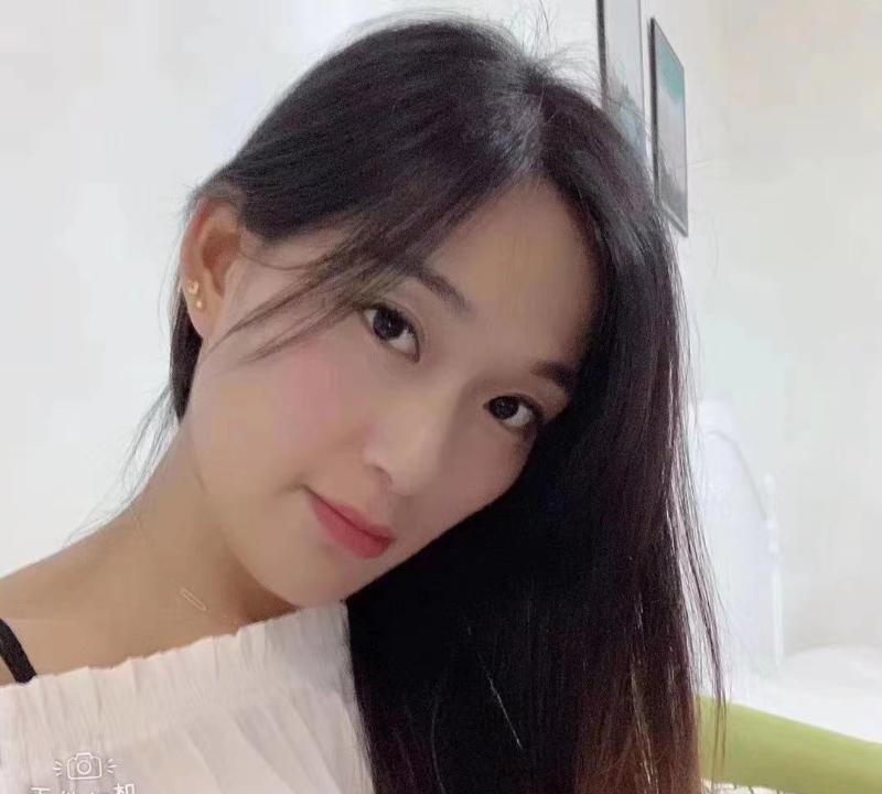 苗条莉莉