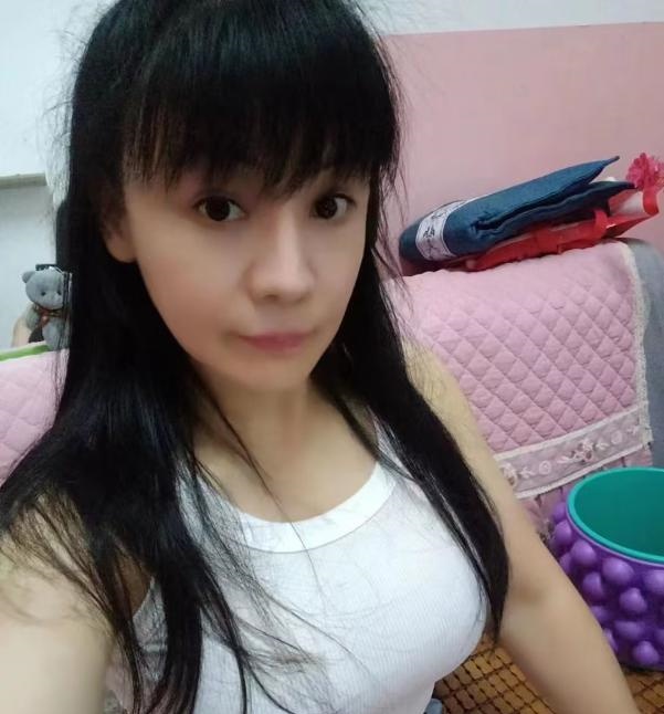 大奶健身轻熟女燕子