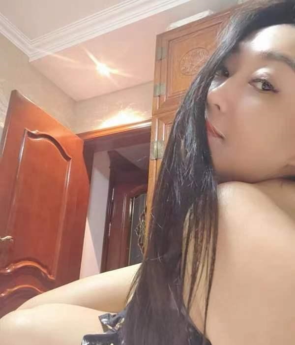 再会一字马小姐姐