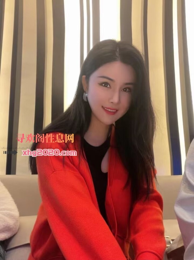 马达臀模特月亮