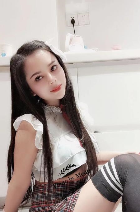 清纯大奶菲菲