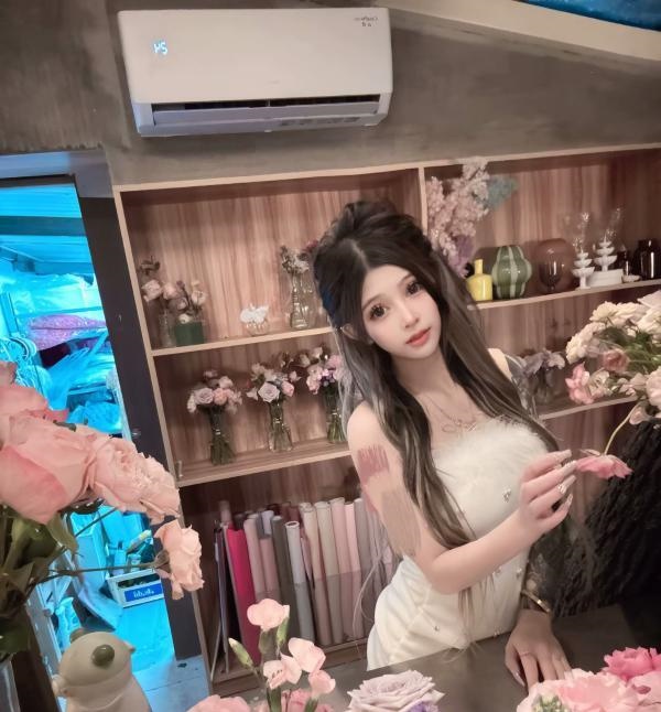 光谷开心嫩妹