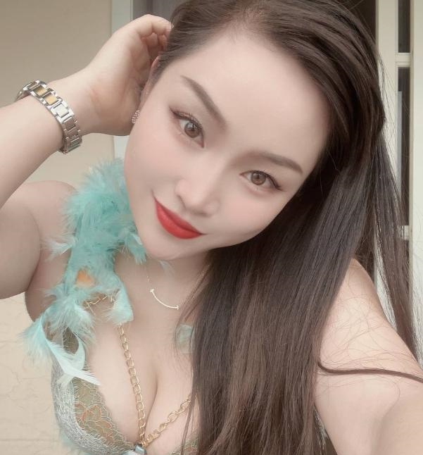佛山居家巨乳少妇