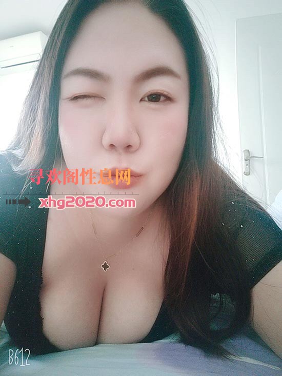大屁股大胸熟女