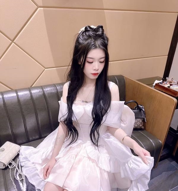 光谷年轻小姐姐