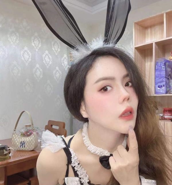 美艳性感小骚妇