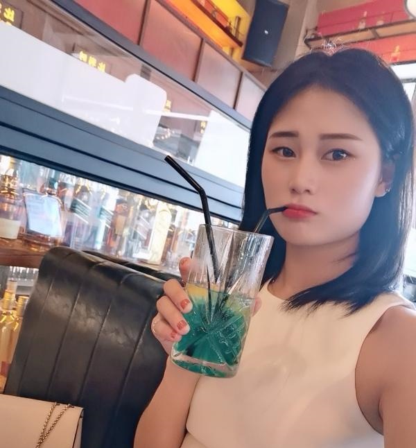 广州颜值丝足美女