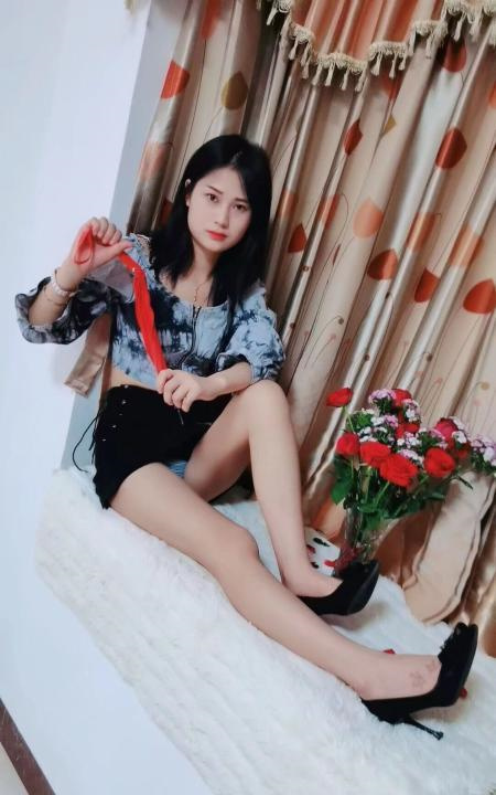 广州颜值丝足美女