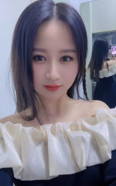 开心小可爱妹子