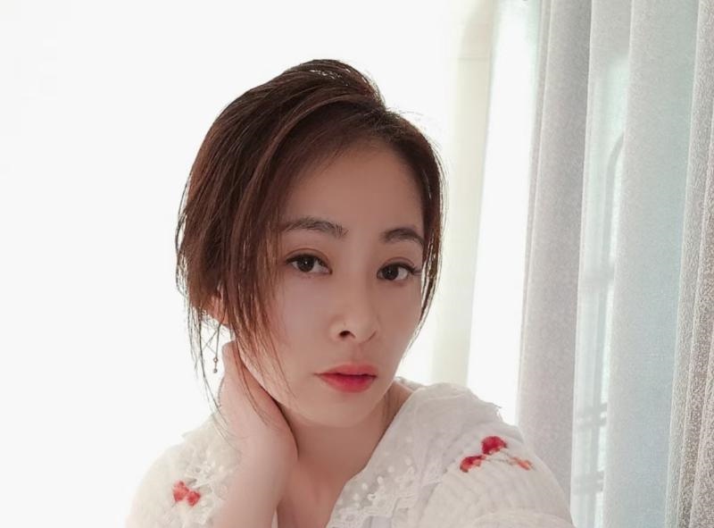 秦淮佳佳