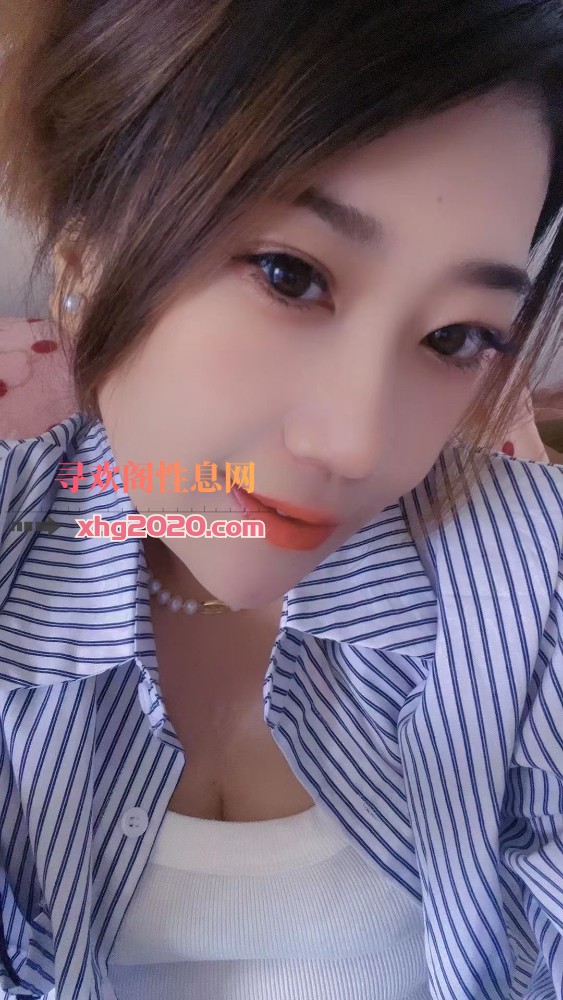 大胸马尾妹妹
