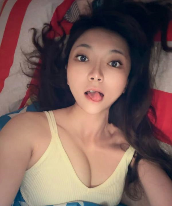 武侯白嫩软妹子