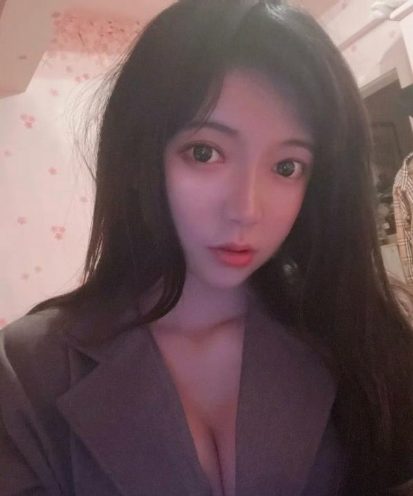 武侯白嫩软妹子